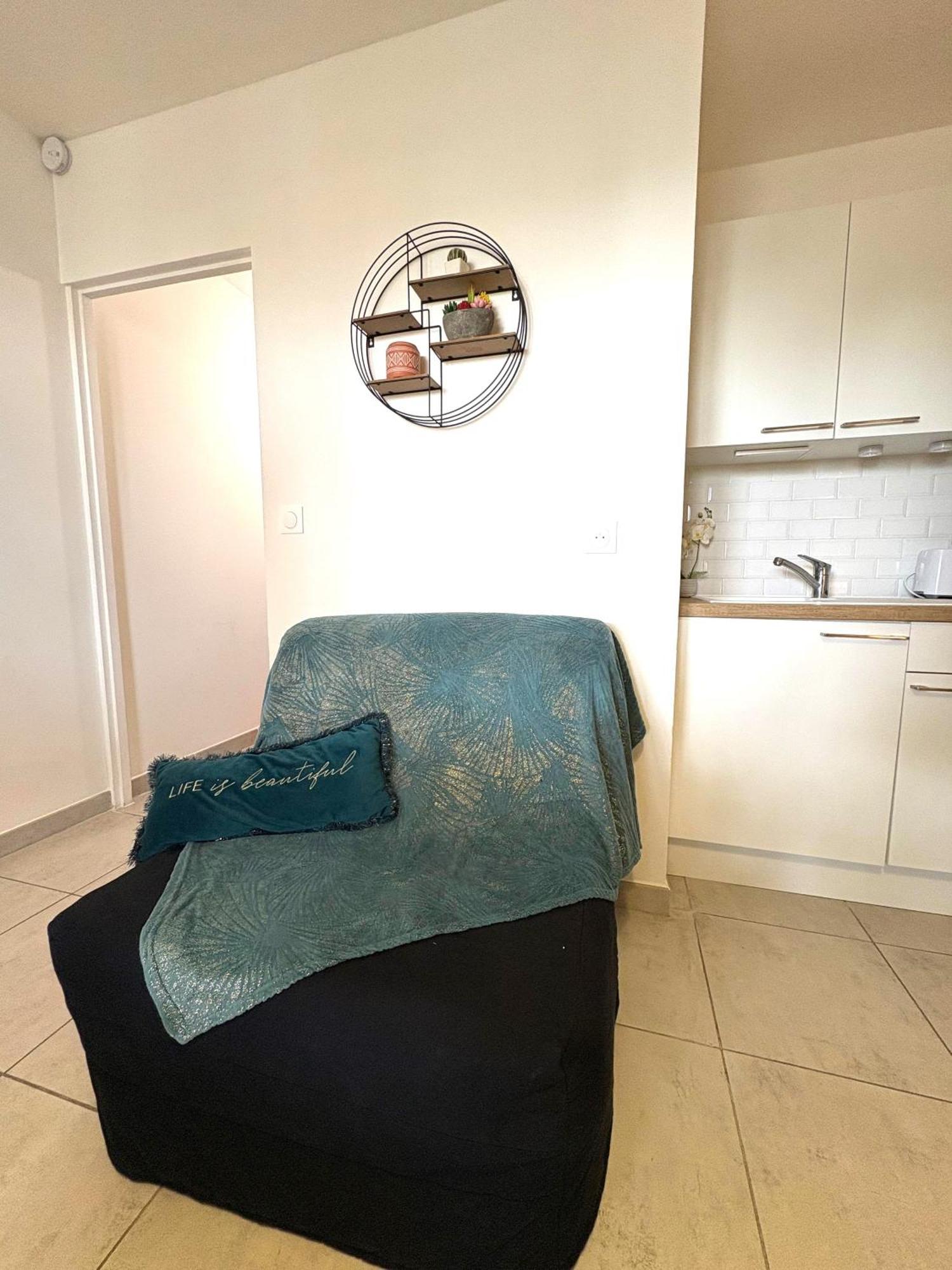 L'amazone Plein Centre Plages A 2min Clim Wifi Sur Le Port - Prosconciergerie- Apartment